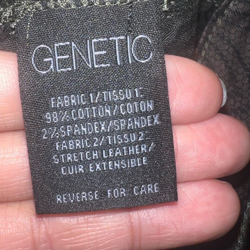 Genetic Denim Olive Sadie Jeans With Faux Leather Details Size 26 NWOT - Picture 6 of 11